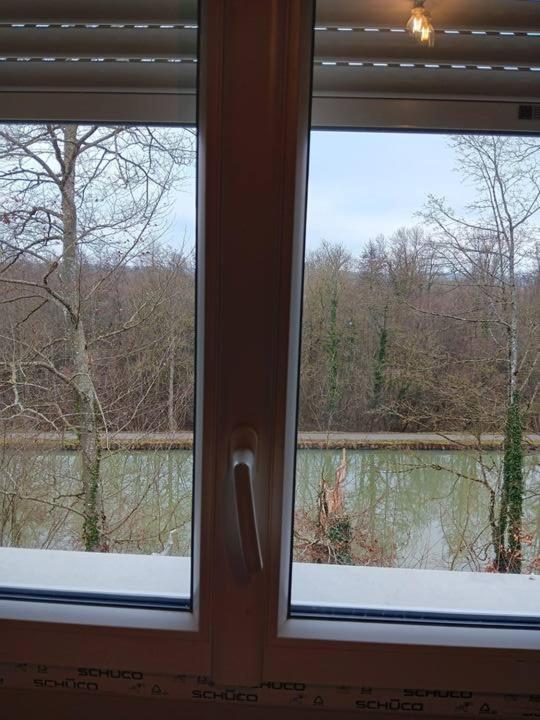 Chambre Privee Dans Une Maison Familiale Charmes  Exterior foto